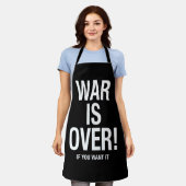 Oorlog is voorbij schort (Gedragen)