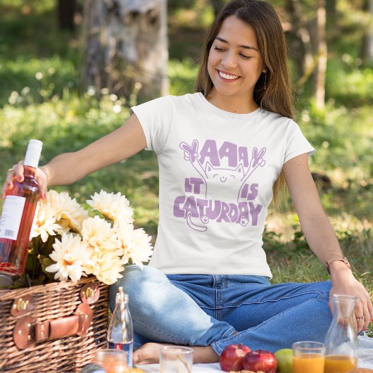 Oorspronkelijk gespannen kat gespen het is zaterda t-shirt