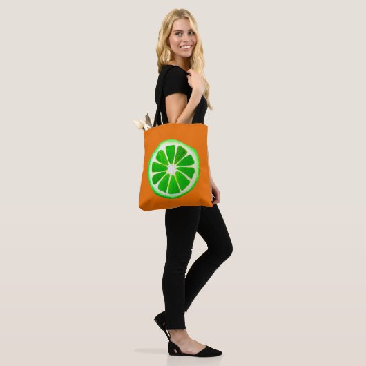 Oorspronkelijke waterverf pop art. citrusvruchten  tote bag (Op model)