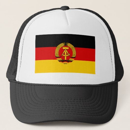 Oost-Duitsland vlag Trucker Pet (Voorkant)