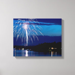 Oost-Gull Lake vuurwerk boven baai Canvas Afdruk