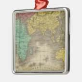 oostelijk halfrond 15 metalen ornament (Links)