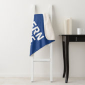 Oostelijk Illinois University Wordmark Logo Sherpa Deken (In situ)