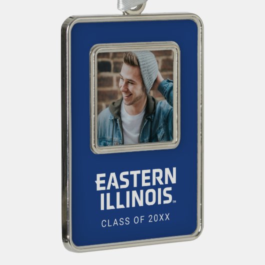Oostelijk Illinois University Wordmark Logo Verzilverd Omlijst Ornament (Rechts)