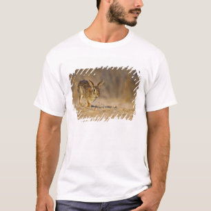 Oostelijk katoenstaartkonijn dat huppelt t-shirt