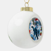 Oosters Blauwe Kat Zittend In Sneeuwkerst Pet Keramische Bal Ornament (Links)