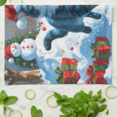 Oosters Blauwe Kat Zittend In Sneeuwkerst Pet Theedoek (Gevouwen)