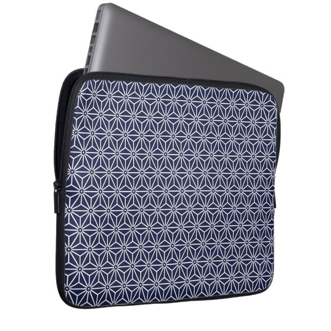 Oosters Marine Blauw Wit Asanoha Japan Patroon Laptop Sleeve (Voorkant Rechts)