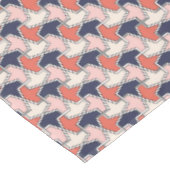 Oosters Rood Wit Blauw Geometrisch Pijlpatroon Tafelkleed (Gekanteld)