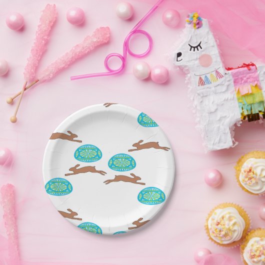 oosterse bunny en eitjes op wit papieren bordje (Feest)