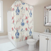 Oosterse elegantie: blauw porselein en bloesems douchegordijn (In situ)