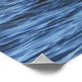 Op afstand bestuurde zeilboten op het water poster (Hoek)