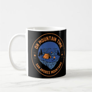 Op bergtijd brengen de San Andres-bergen nieuwe M Koffiemok