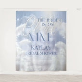 Op Cloud 9 Nine Pampas Vrijgezellenfeest Photoboot Wandkleed (Voorkant)