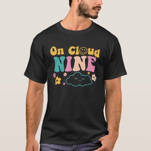 Op Cloud Nine Years Oud Gelukkige Verjaardag voor  T-shirt (Voorkant)