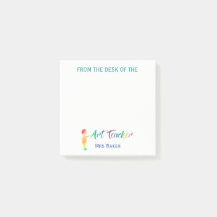 Op de bureau van de kunstleraar gepersonaliseerde post-it® notes