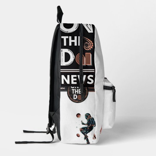 Op de Dai News rugzak (Links)