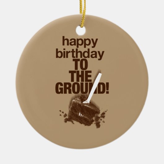 Op de grond keramisch ornament (Voorkant)