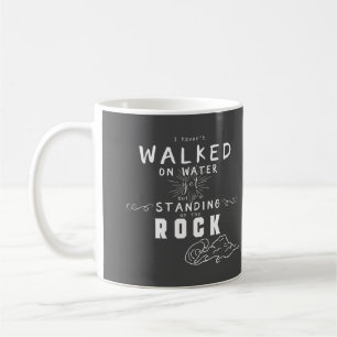 Op de Inspirerend rots staan Koffiemok