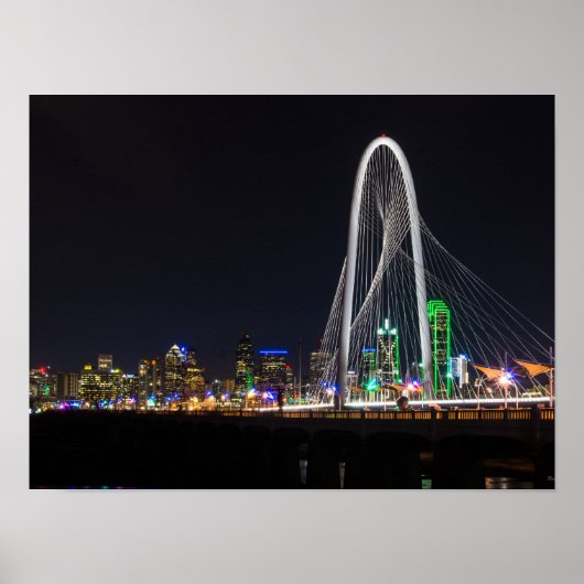 Op de Margaret Hunt Hill Bridge Poster (Voorkant)