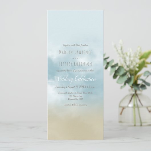 Op de uitnodiging voor een bruiloft op het strand  (Staand voorkant)