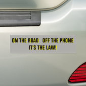 Op de weg van de telefoon is het de wet bumpersticker (Op auto)