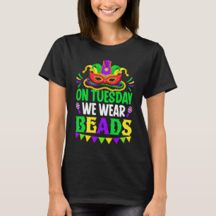 Op dinsdag Draag we de druppels van Mardy Gras op  T-shirt