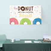 Op donuts gethematiseerd verjaardagsfeest geperson spandoek (Beurs)