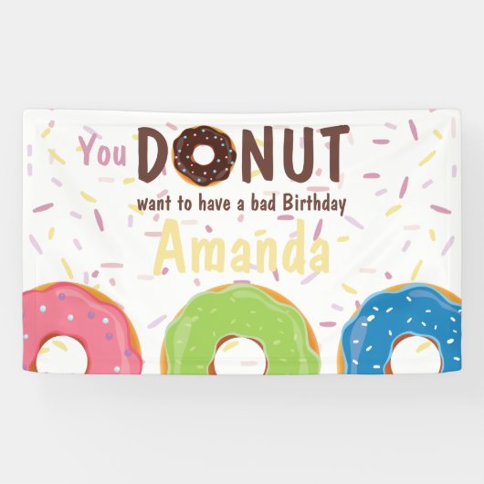 Op donuts gethematiseerd verjaardagsfeest geperson spandoek (Horizontaal)
