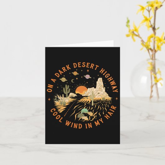 Op een donkere woestijn snelweg avontuur reizen wa kaart (Gele Bloem)