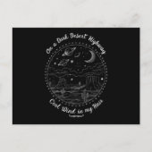 Op een donkere woestijn snelweg reizen berg campin briefkaart (Voorkant)