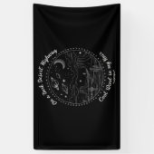 Op een donkere woestijn snelweg reizen berg campin spandoek (Verticaal)