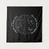 Op een donkere woestijn snelweg reizen berg campin wandkleed (Voorkant (horizontaal))