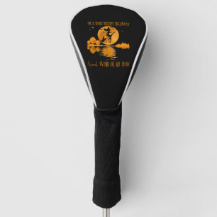 Op een donkere woestijnweg golfheadcover
