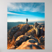 Op een majestueuze herfstrotsen poster (Voorkant)