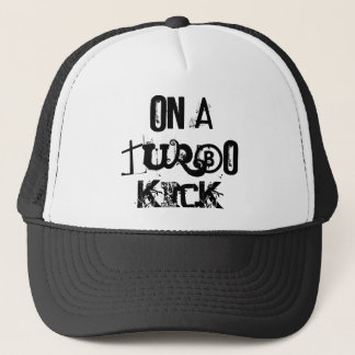 OP EEN TURBO KICK TRUCKER PET