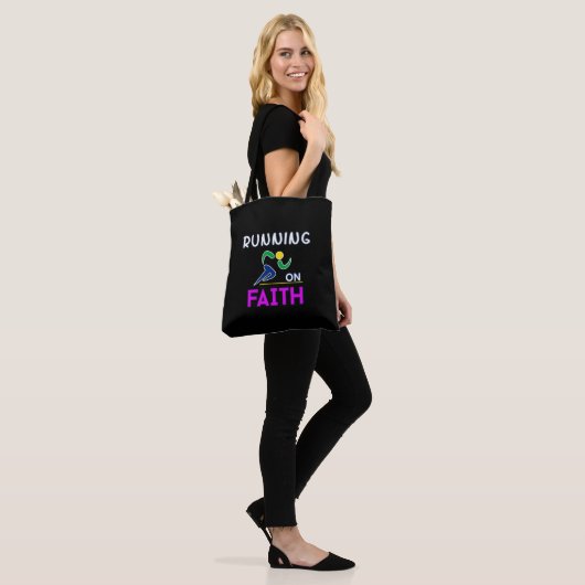 Op Faith Christelijk Runner Tote Bag (Op model)
