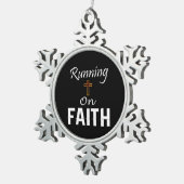 Op Faith Runner Tin Sneeuwvlok Ornament (Rechts)
