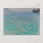 Op het Attersee-meer door Gustav Klimt,  kunst Briefkaart<br><div class="desc">Op het Attersee-meer (1900) van Gustav Klimt is een schilderij van het Victoriaans Era Symbolisme met fijne kunst, met het Attersee-meer (ook bekend als de Kammersee). Het Attersee-meer is het grootste meer van het gebied Salzkammergut in Oostenrijk. Klimt bracht de zomer samen met Emilie Flöge in Litzlberg door aan het...</div>