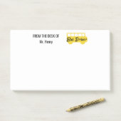 Op het bureau van het schoolbusstation post-it® notes (Op bureau)