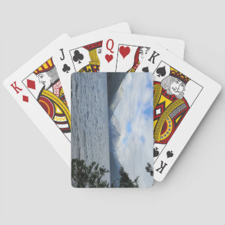 Op het meer pokerkaarten