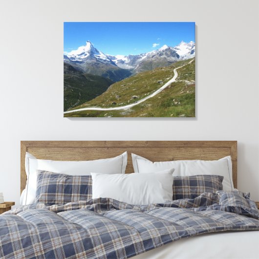 Op het spoor, Matterhorn Uitzicht, Zwitserse Alpen Canvas Afdruk (Insitu (Slaapkamer))