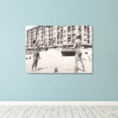 Op het strand in Cannes in 1935 Canvas Afdruk (Insitu (Houten vloer))