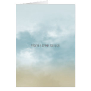 Op het strand van het surf van de kustoceaan... be