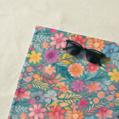 Op het strand verdwijnt al het andere strandlaken (In situ)