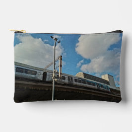 Op het treinstation etui