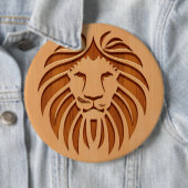 Op houten ontwerpen gegraveerde leeuwenkop ronde button 6,0 cm (In situ)