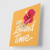 Op Island Time Clock met Hibiscus graphics Vierkante Klok (Hoek)
