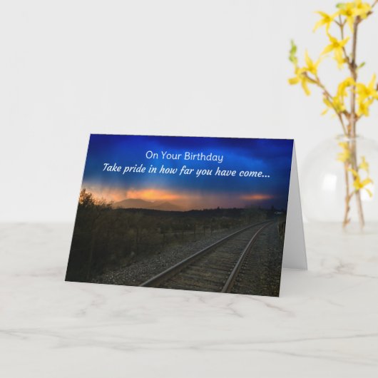 Op je verjaardag ben je er trots op hoe ver... kaart (Gele Bloem)