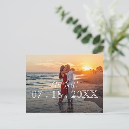 Op laatste eenvoudige moderne fotobruiloft bespaar aankondigingskaart (Staand voorkant)